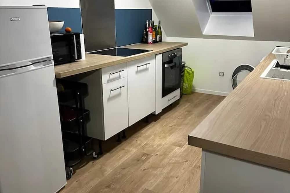Ruille-en-Champagne Apartment | Homerez - Apt in Ruillé, Parking