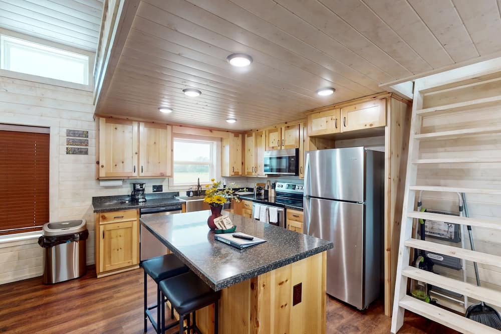 Paige House | Cozy cottage with private pond, covered deck, + wifi