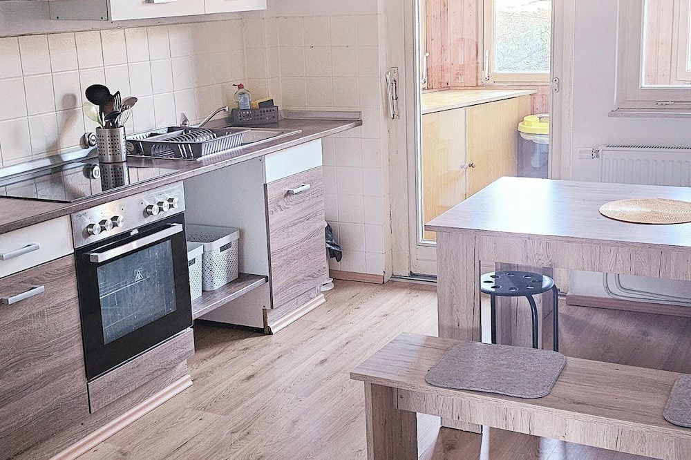 Geislingen an der Steige Apartment | Fitters' apartment with 4 bedrooms for up to 7 people