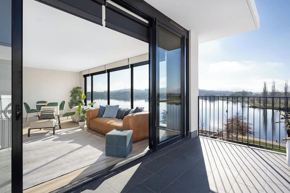 Kingston Apartment | 5Beds Waterfront Lux in Kingston