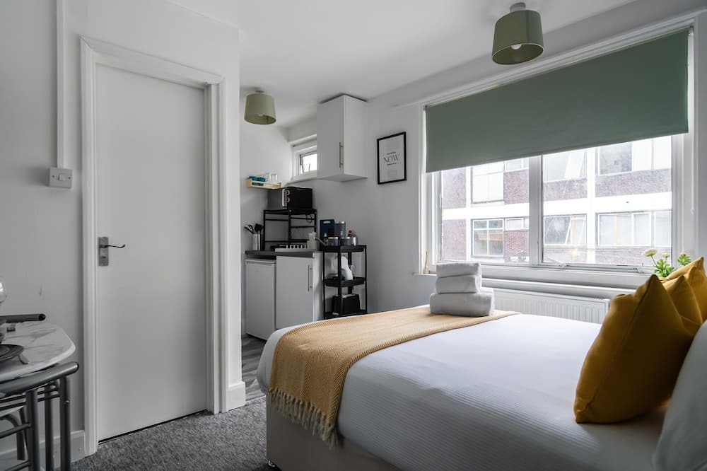 Southgate Apartment | Affordable En-Suite Studio Rooms in London, N14 3B