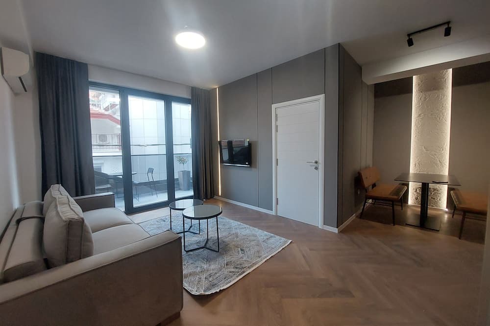 Centar Apartment | Executive Suites by Modern Living