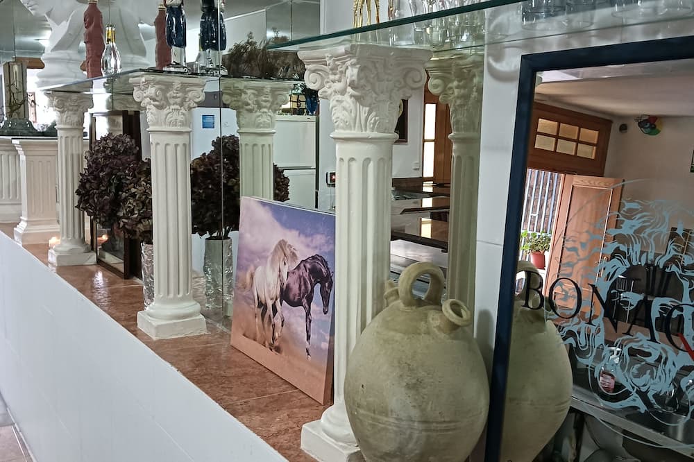 Villacastin House | Casa Vacacional Segovia ¡A 80 km de Madrid,36 km de Segovia y 26 km de Ávila