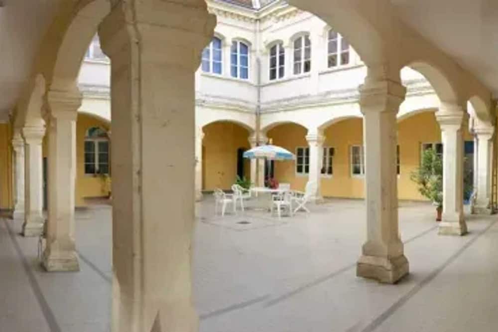 Roucy Apartment | Homerez - Apartment in Roucy with garden