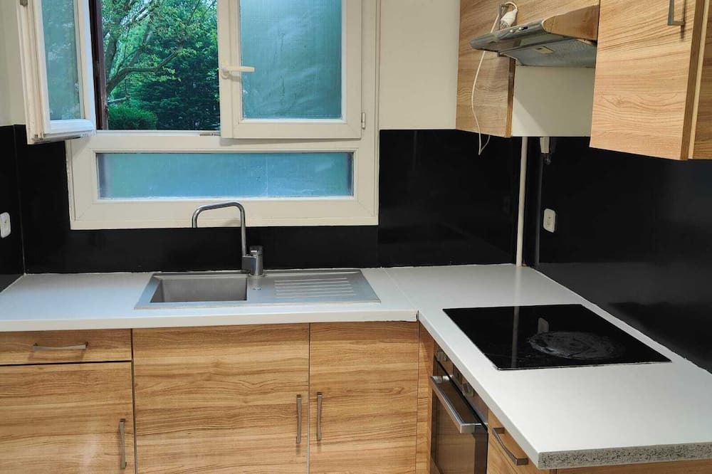 Franconville Apartment | Charmant Appartement Entier 2 Chambres Avec Parking Privé Centre Ville
