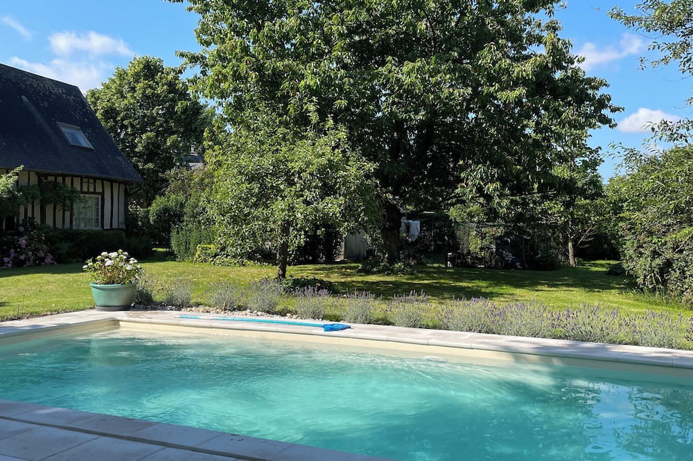 Vatteville La Rue House | Longère Normande, Piscine chauffée - 9 voyageurs
