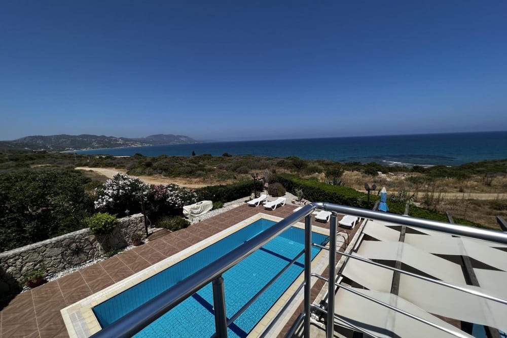 Karsiyaka Villa | Exquisite Villa with Private Pool in Cyprus