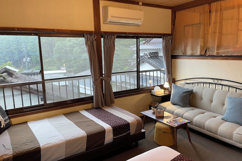 Imari Okawachiyama Cabin | Okawachiyama, Village of the Secret Kilns.