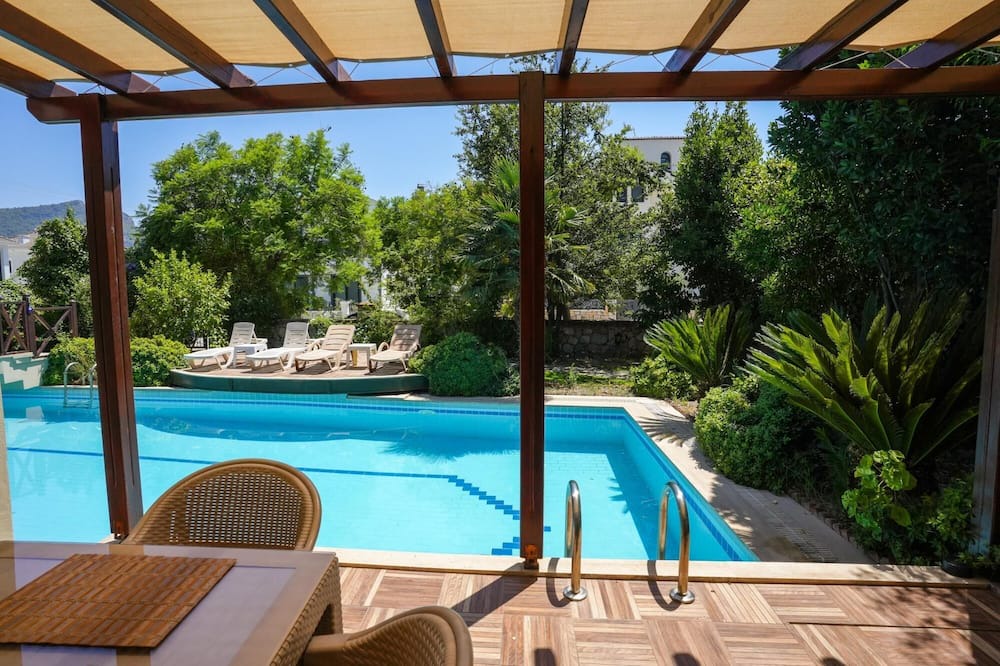Dalyan City Center Villa | Villa w Pool and Balcony, 3 min to Dalyan River