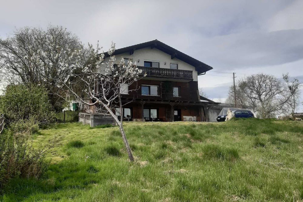 Berganger Apartment | Ferienwohnung im Grünen mit Bergblick
