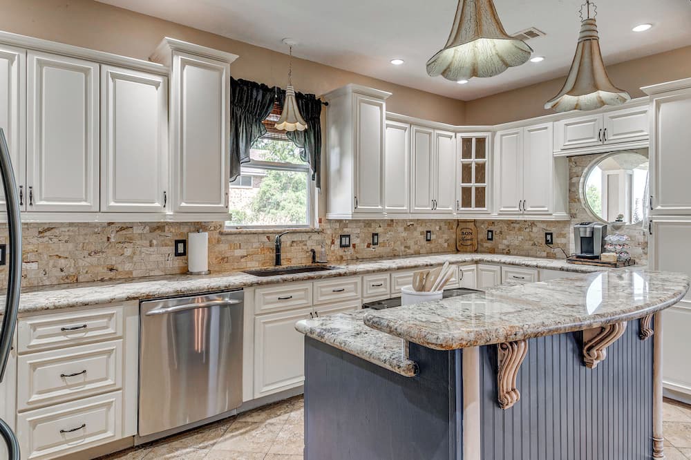 Coldspring House | Family-Friendly Lake Livingston Retreat w/Patio!