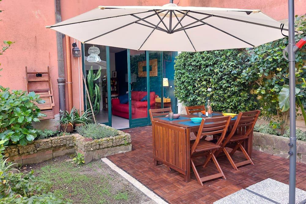 Cinque Terre Apartment | Il Giardino di Isa - Two Bedroom Apartment, Sleeps 5