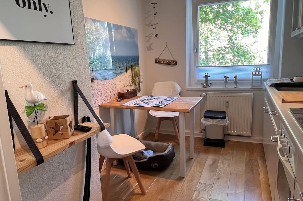 Bramow Apartment | Gemütliches Apartment Nahe der Ostsee und Dennoch Citynah
