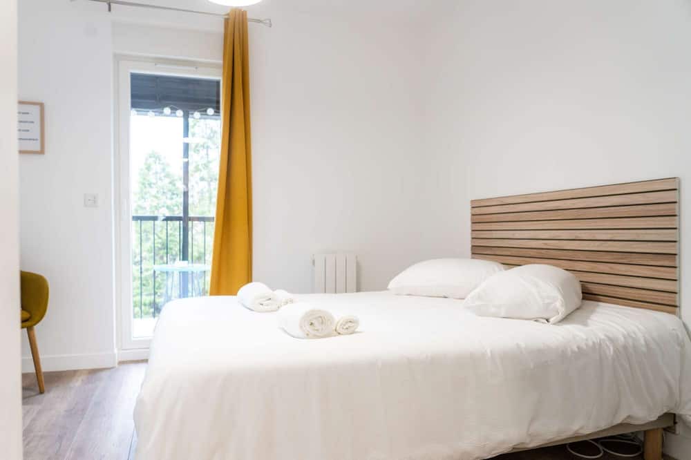 Chateauvert Apartment | Superbe T2 centre ville dernier étage avec balcon