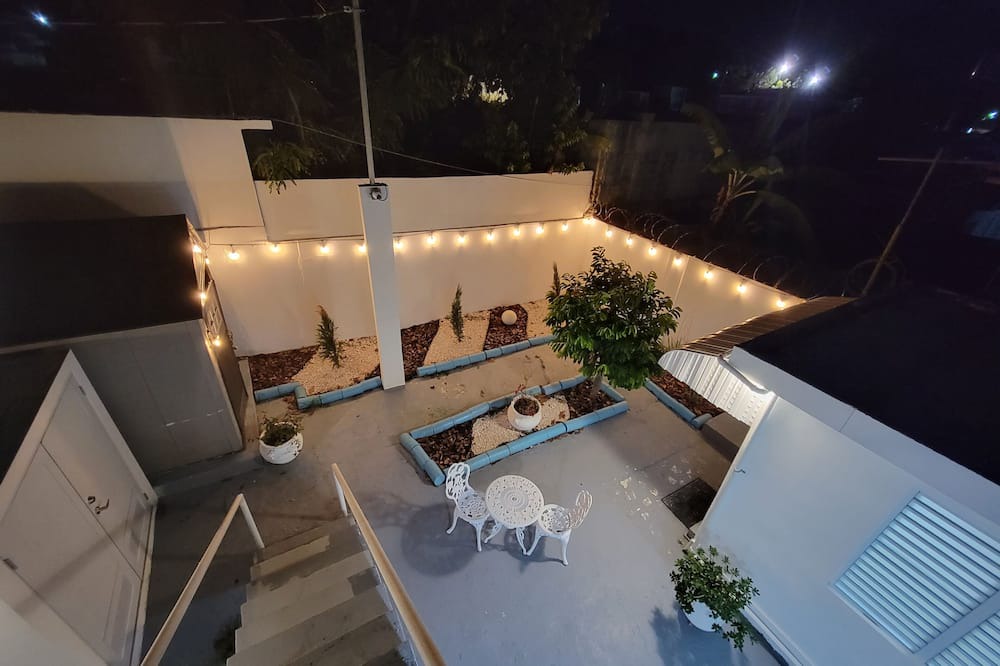 Mayaguez Pueblo House | Central Location in the West of the Island