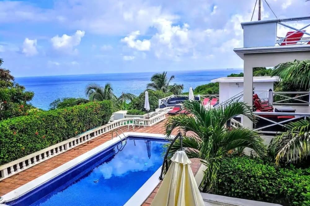 St. John's House | 2BR, Aircon, w/Pool House Access