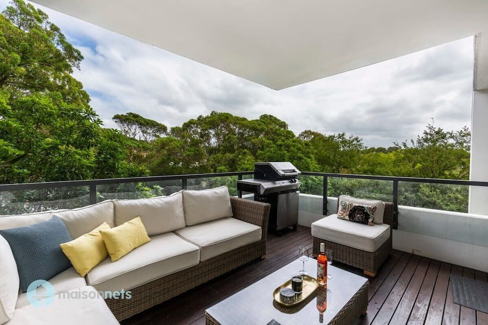 Camperdown Apartment | 1 Bed Apt, AirCon & Large Balcony with BBQ