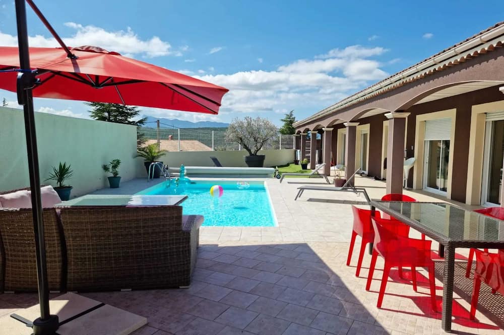 Beaufort-sur-Gervanne Villa | Homerez - Villa in Beaufort-sur-Gervanne