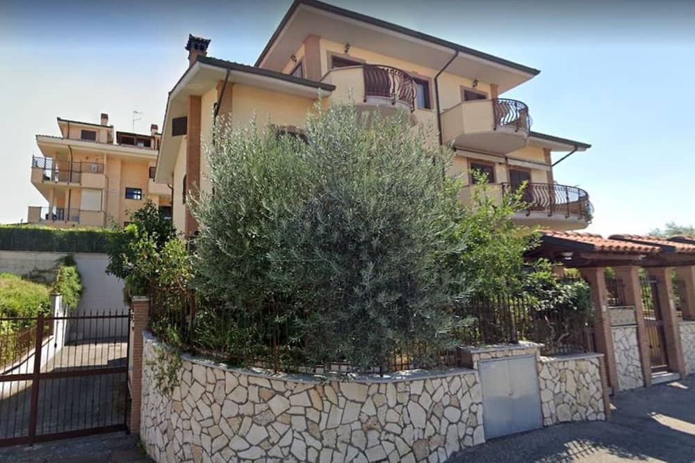 Mentana Apartment | Vrbo Property