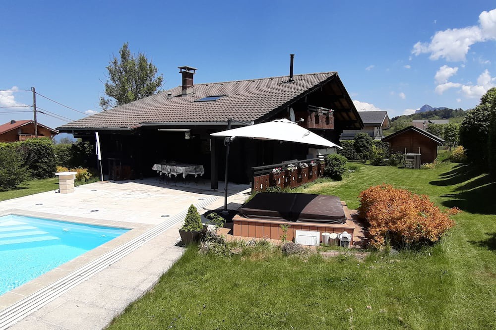 La Roche-sur-Foron Ski Chalet | Chalet Familial Avec Piscine au Cœur de la Haute Savoie