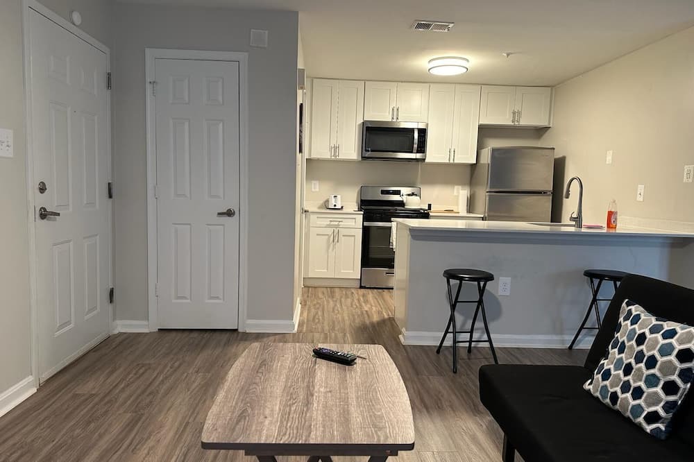 Rockville Apartment | Lovely Home by Rio Lakefront
