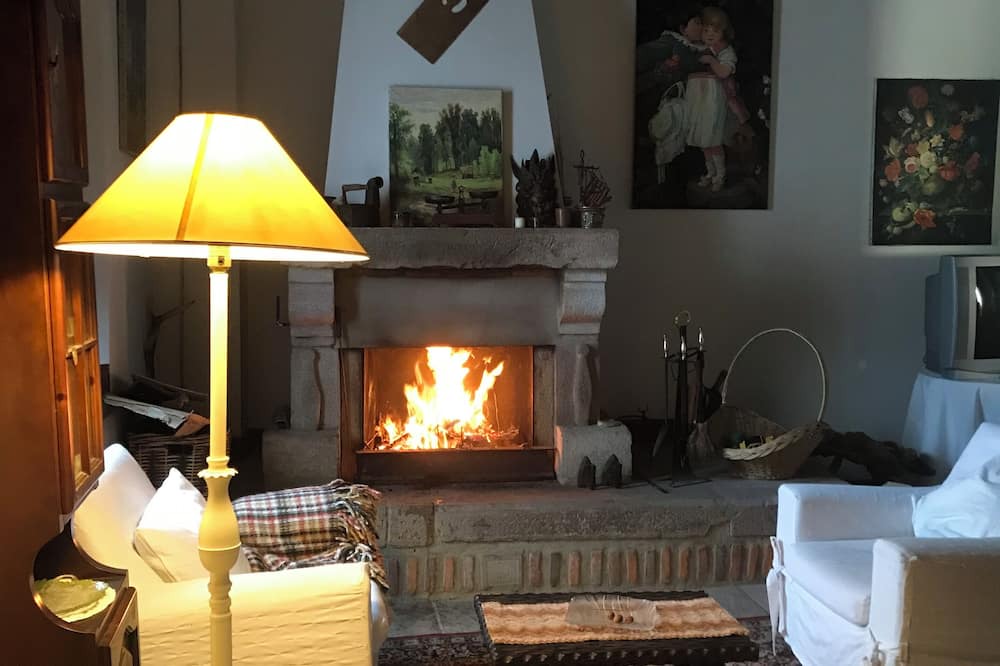 Quijas Bed & Breakfast | Posadaruralvinueva Alquiler de Habitaciones Familiares Aptas Para Traer Mascotas