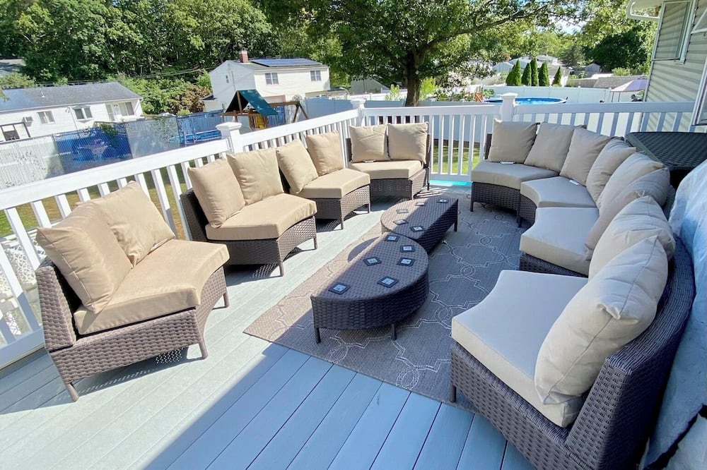 Farmingville House | The Cozy Manor of Farmingville