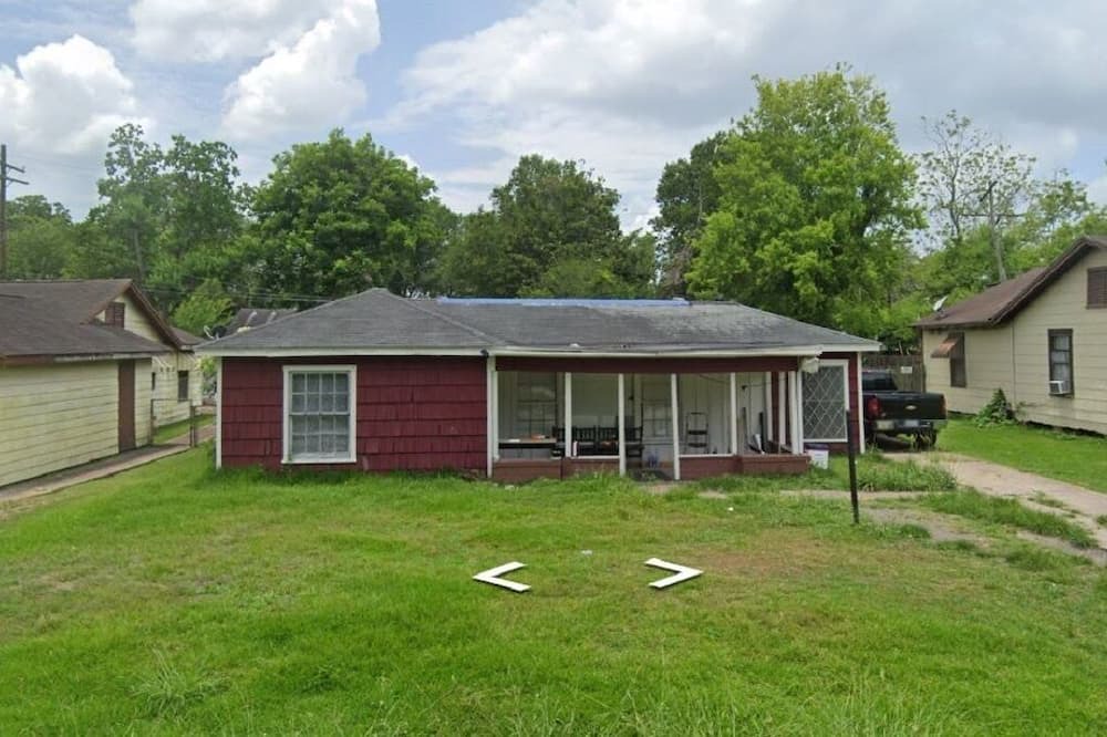 Beaumont House | Cozy 2-Bed Retreat in Vibrant Beaumont, TX