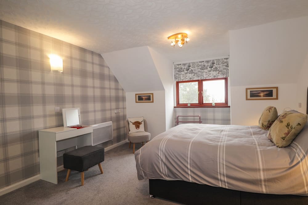 Scaniport Cottage | PURLIE LODGE APARTMENT, romantic, with a garden in Inverness