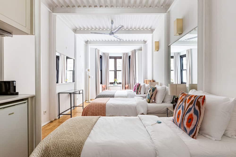 Asmali Mescit House | Designed spaciouse townhouse in the best area- special for nighlife lovers group