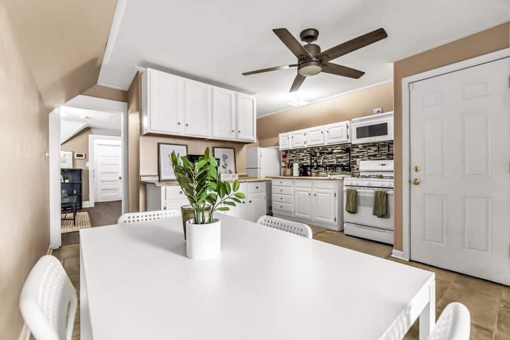 East End Apartment | Charming apaertment near Yale Hosp/Bridgeport