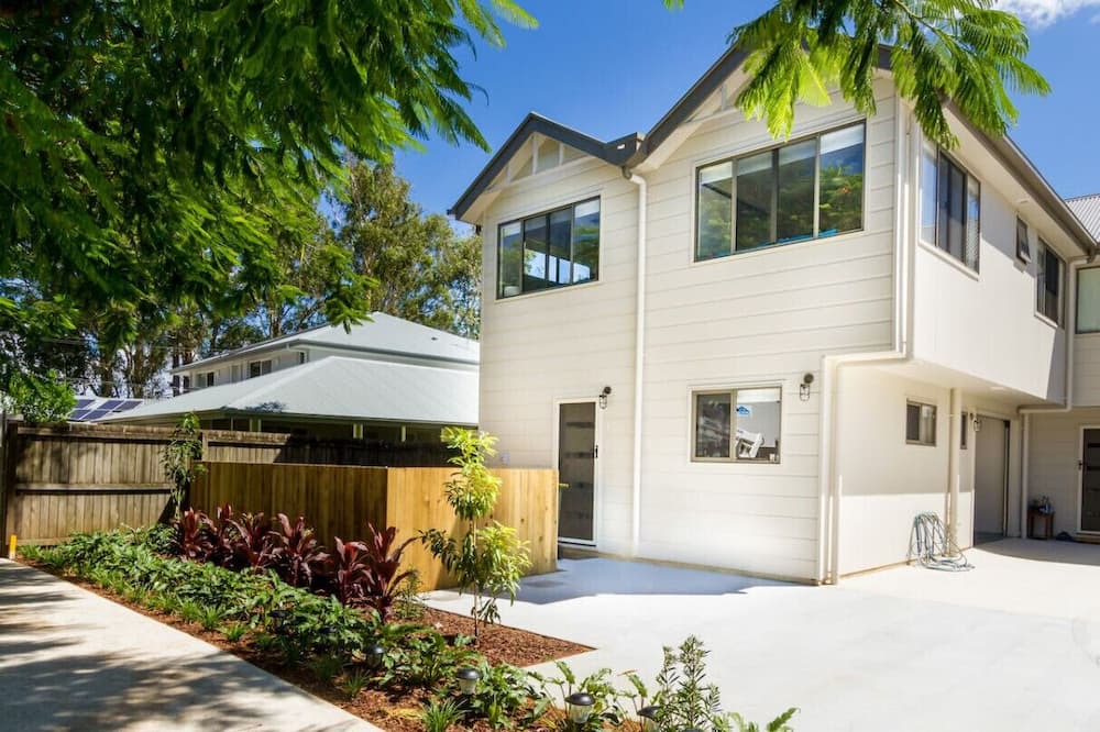 Beerwah Condo | Beautiful Mountain Townhouse