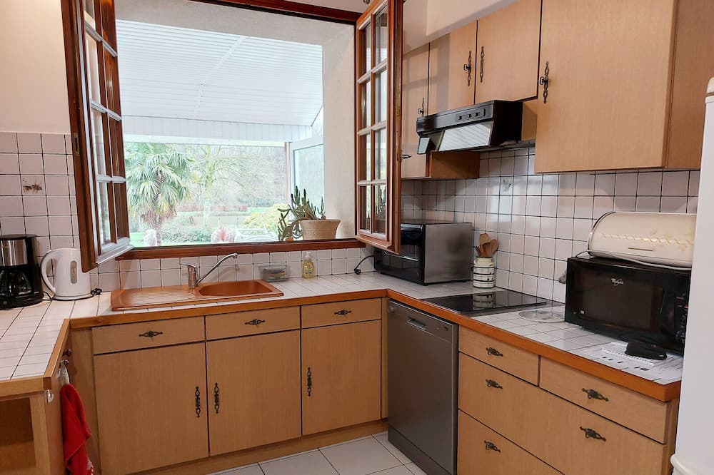 Bouchamps-les-Craon Bed & Breakfast | Guestroom BOUCHAMPS-LES-CRAON, studio flat, 3 persons
