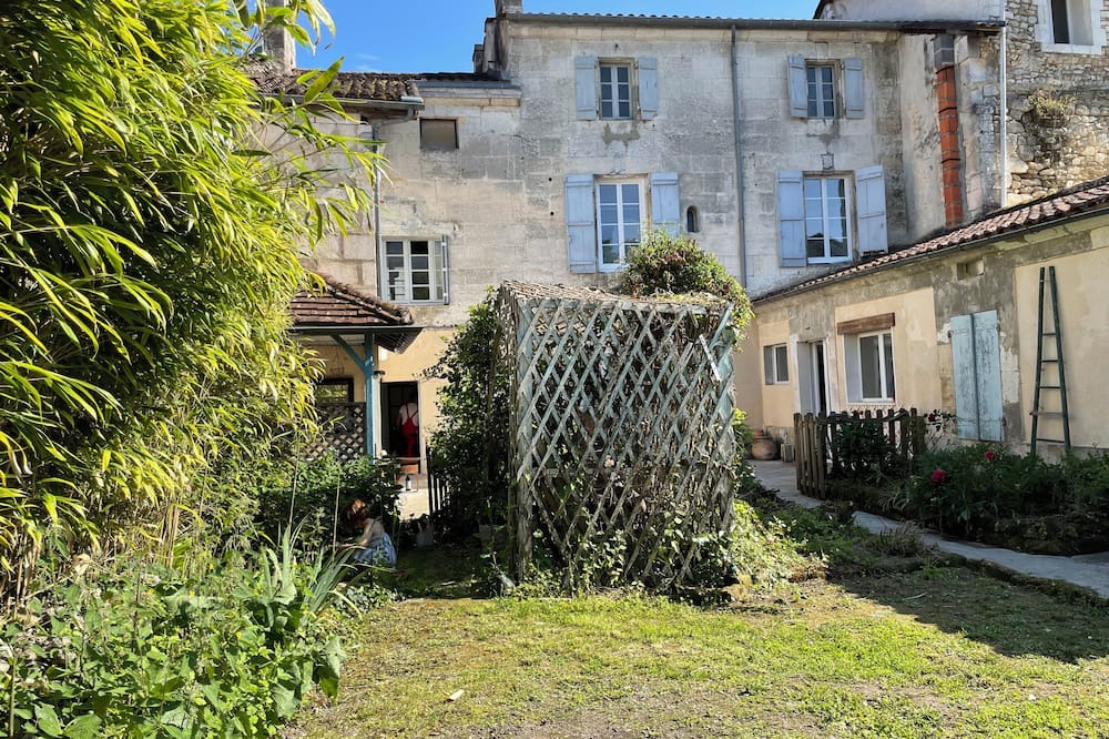 Mareuil en Perigord House | Jolie Maison en Coeur de Village, Commerces et Rando à Pieds, Animaux Acceptés