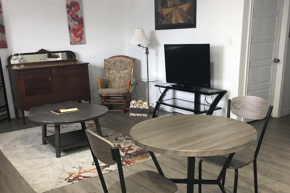 New Waterford Apartment | LOVELY TWO Year Old APARTMENT OCEAN VIEW TWO MINUTES WALK TO THE Ocean, & PARKS