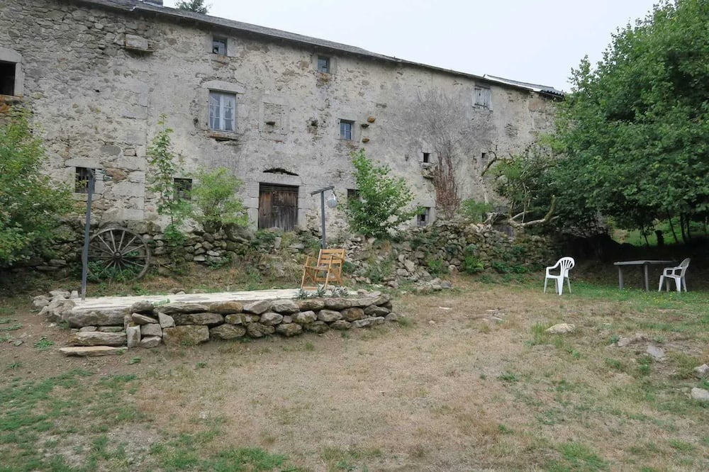 Le Soulie Apartment | Homerez - Beautiful apartement for 3 ppl. with terrace at Le Soulié