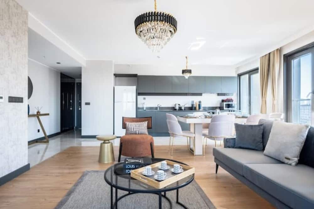 Kagithane Apartment | Diana - 3BD Fantastic Central Flat w Parking & Gym