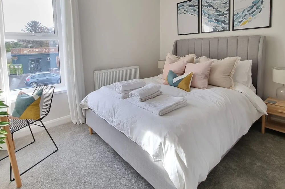 Castlerock House | New to 2024 Cosy Beach Home