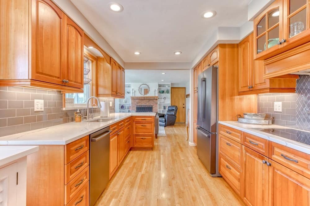 Monmouth House | Orchard Oasis - Family Getaway, Pet Friendly