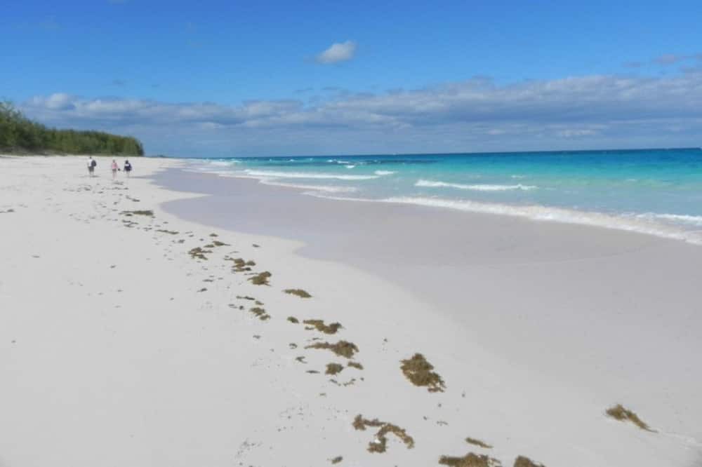 Governor's Harbour Cottage | Centrally located, budget friendly cottage across of GHB airport.