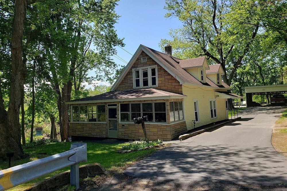 Troy House | Quiet retreat on creek for 2024 graduations-RPI, Russell Sage, HVCC, E Willard