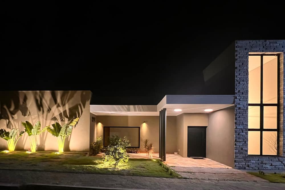 Delfinopolis Cottage | Comfortable house with swimming pool overlooking the dam.
