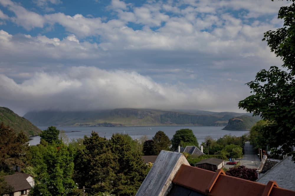 Achachork Villa | Luxury Villa in Central Portree