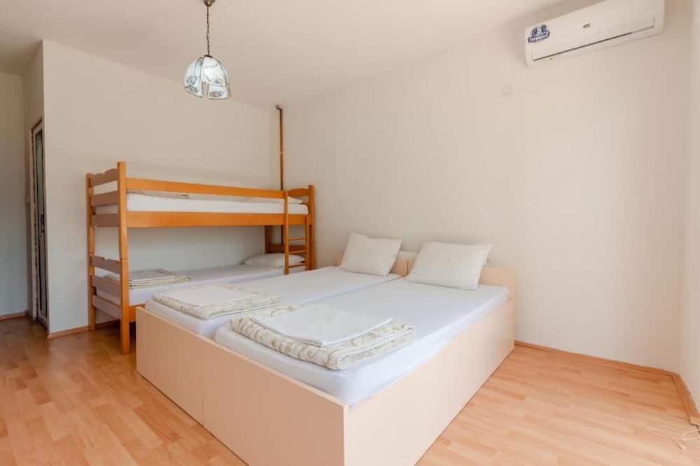 Ohrid Villa | Family Room with Balcony