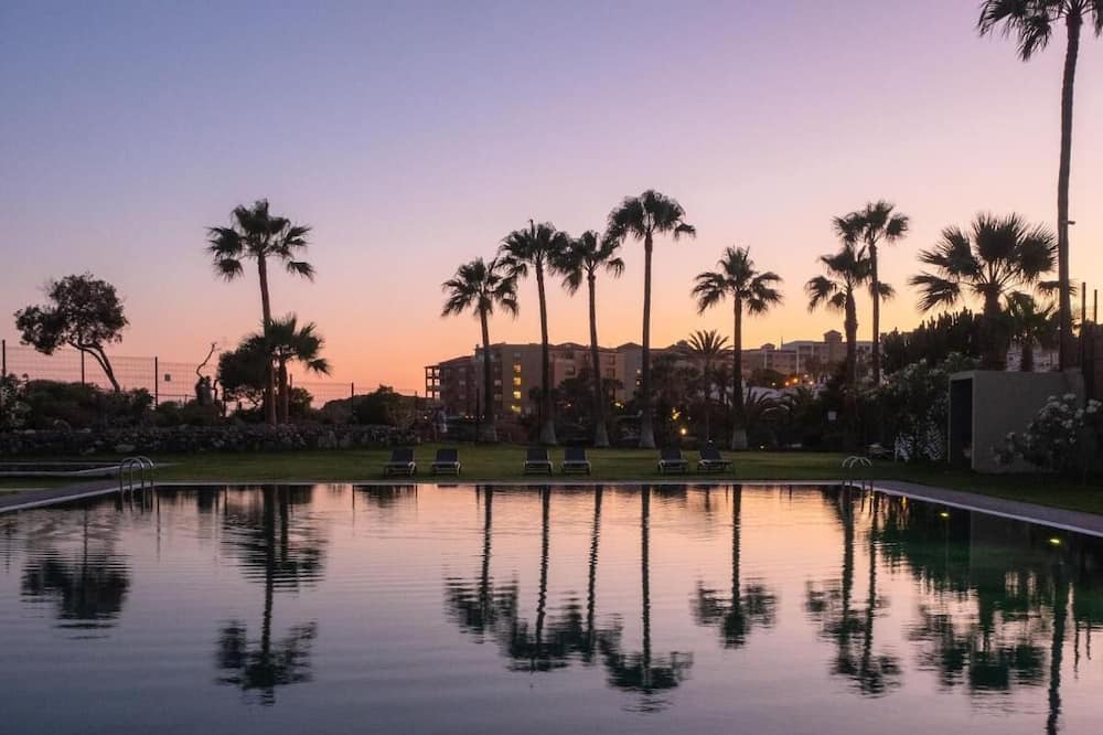 San Miguel de Abona Villa | Villa Verona has 4 Bedrooms with 3 Bathrooms Heated Pool and Air Conditioning