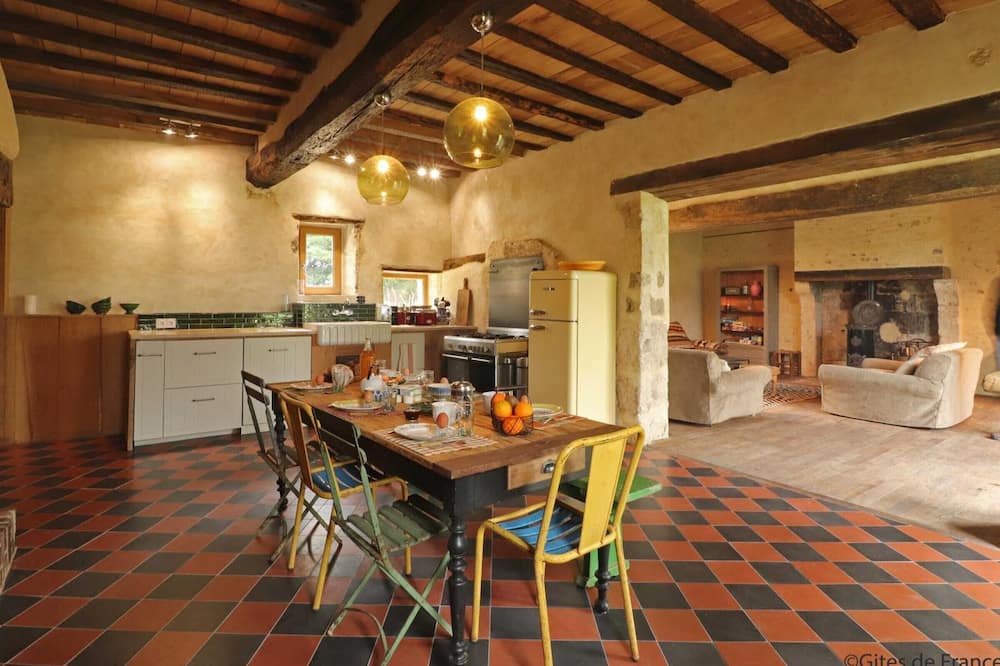 Comblot Cottage | Gite COMBLOT, 3 bedrooms, 6 persons
