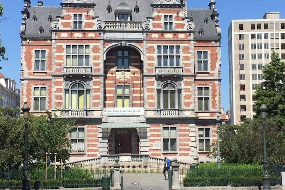 Lower Town Apartment | Brussels Rooftop