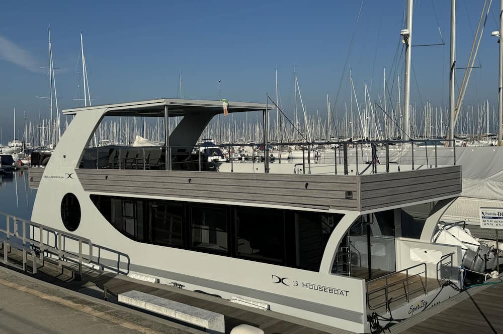 Marina di Ravenna Boat Rental | Houseboat, Marina di ravenna, Marinara, Cervia, yachts, suit, casa galleggiante