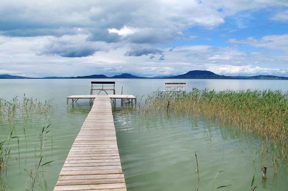Balatonkeresztur House | Beautiful private villa for 5 guests with WIFI, TV, terrace and parking