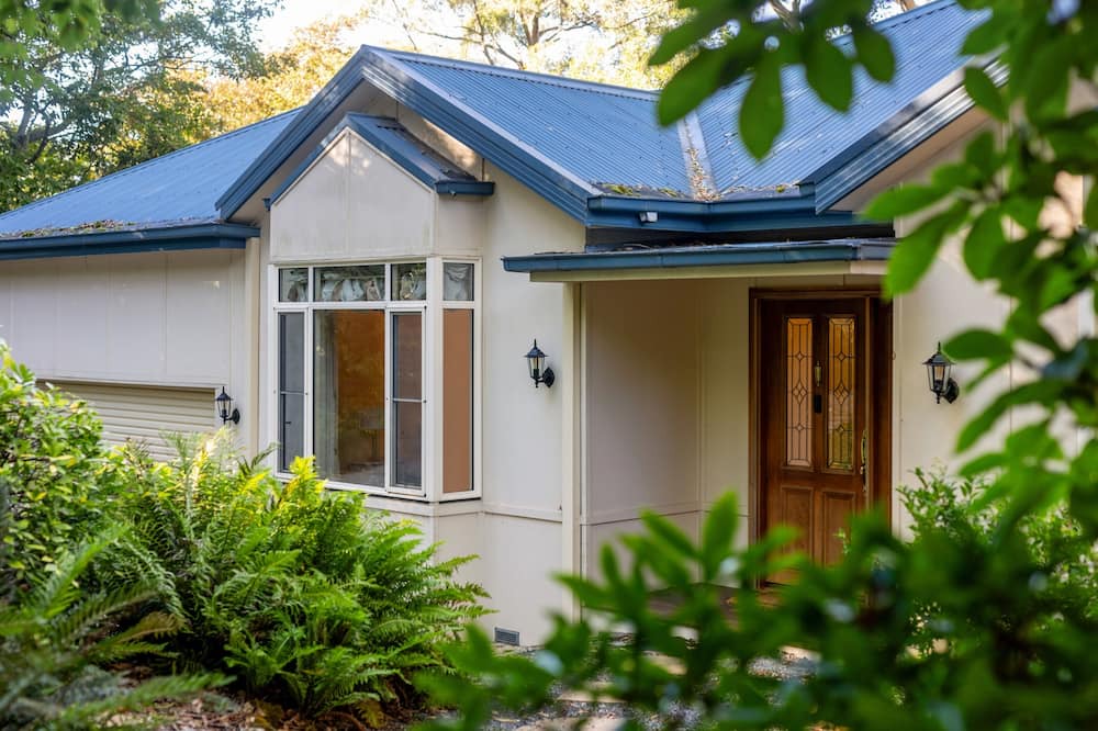 Mount Dandenong House | Classic Country Getaway In Mount Dandenong